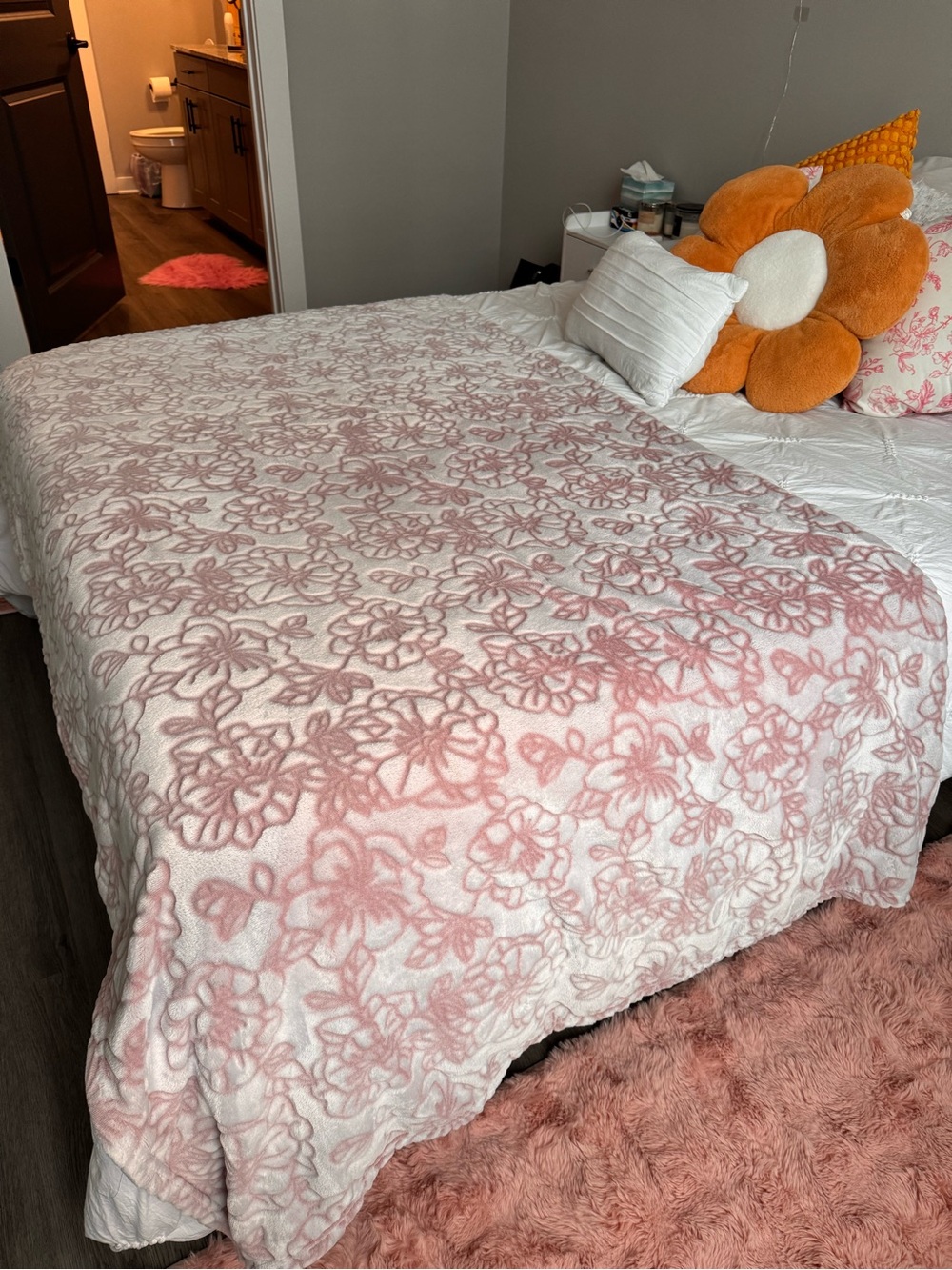 Nicole Miller Pink Floral Plush Throw Blanket 90inch x 90inch